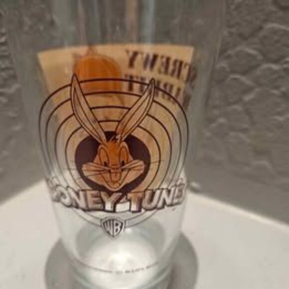 Looney Tunes Bugs Bunny Elmer Fudd Screwy Wabbit Drinking Glass - Picture 4 of 5